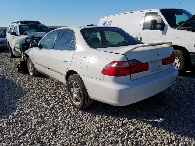 1HGCG5542WA057838 - 1998 HONDA ACCORD LX  photo 3