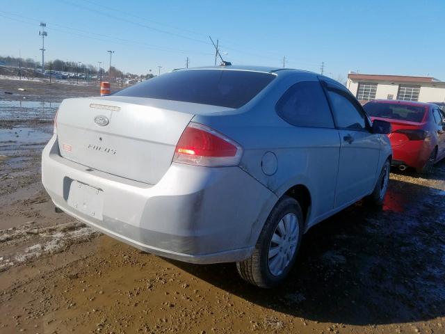 1FAHP32N28W208825 - 2008 FORD FOCUS S/SE  photo 4