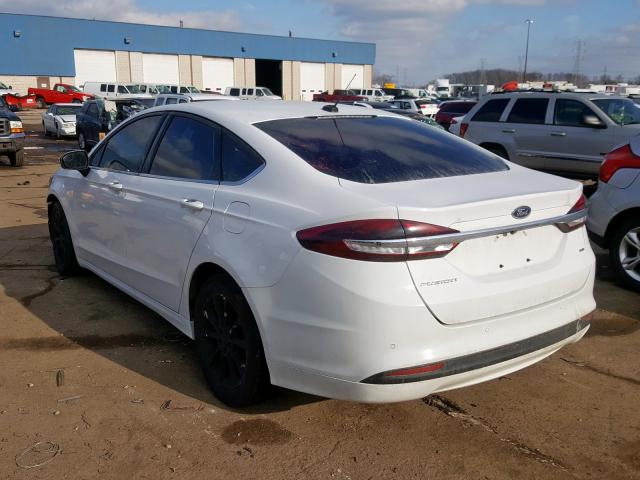 3FA6P0H7XHR170570 - 2017 FORD FUSION SE  photo 3