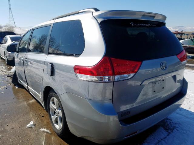 5TDKK3DC5BS166961 - 2011 TOYOTA SIENNA LE  photo 3