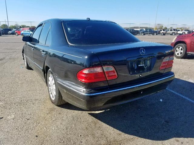 WDBJF82J2YX036250 - 2000 MERCEDES-BENZ E 320 4MATIC  photo 3