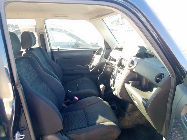 JTLKT324754021367 - 2005 TOYOTA SCION XB  photo 5