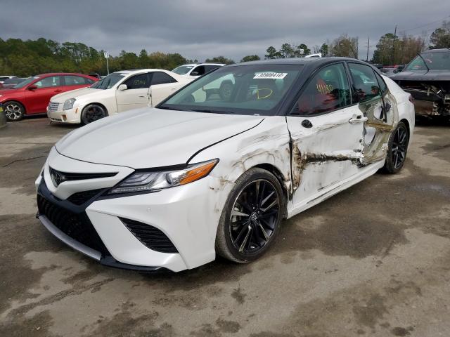 4T1B61HK5JU083451 - 2018 TOYOTA CAMRY XSE  photo 2