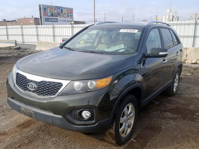 5XYKT4A16BG097281 - 2011 KIA SORENTO BASE  photo 2