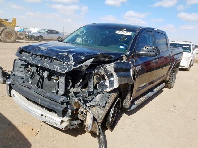 5TFDW5F15EX399905 - 2014 TOYOTA TUNDRA CREWMAX SR5  photo 2