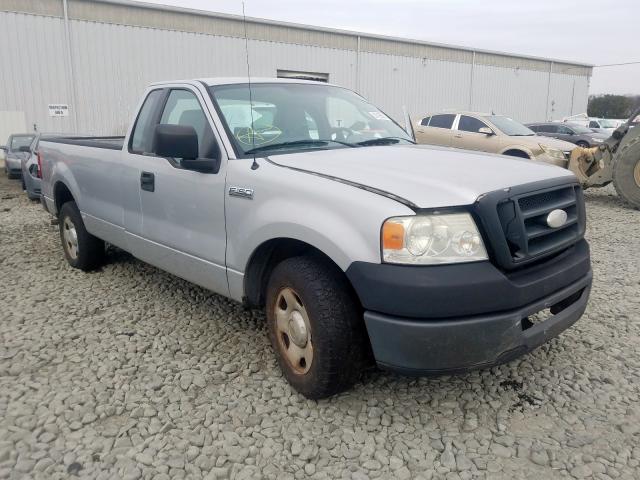 1FTRF122X6NB61204 - 2006 FORD F150  photo 1