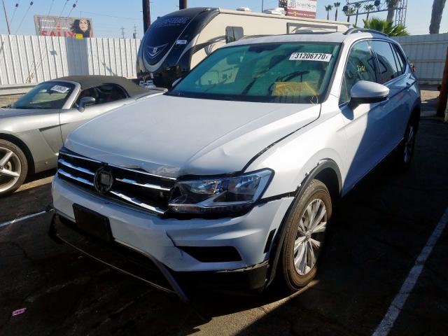 3VV3B7AX7JM091621 - 2018 VOLKSWAGEN TIGUAN SE  photo 2