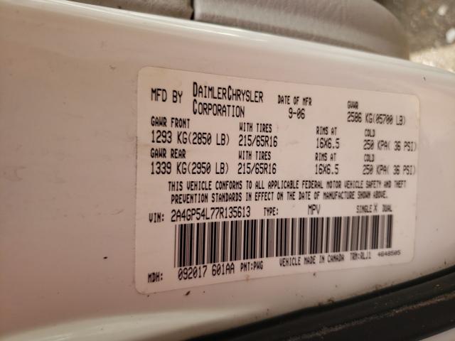 2A4GP54L77R135613 - 2007 CHRYSLER TOWN & COU TOURING თეთრი ფოტო 10