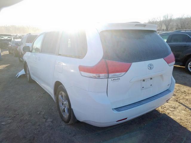 5TDKK3DC9BS130125 - 2011 TOYOTA SIENNA LE  photo 3