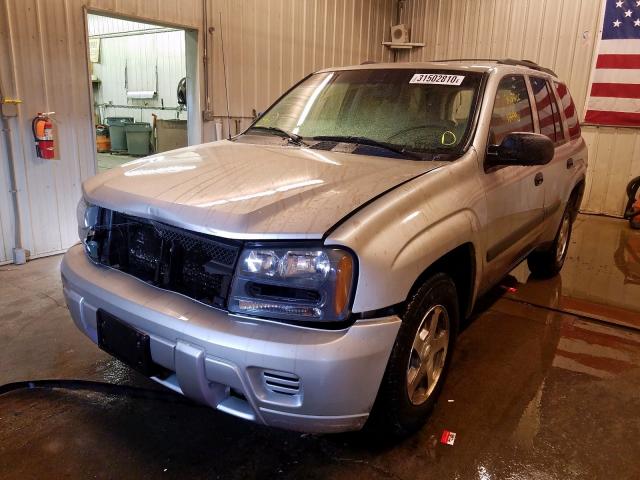 1GNDT13S152175839 - 2005 CHEVROLET TRAILBLAZER LS  photo 2