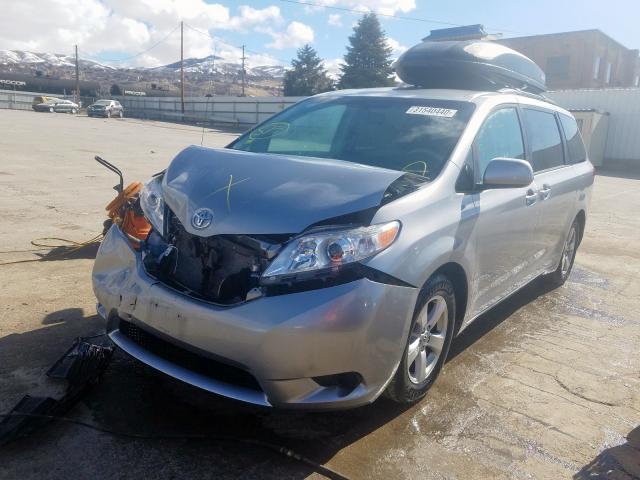 5TDKK3DC1ES443402 - 2014 TOYOTA SIENNA LE  photo 2