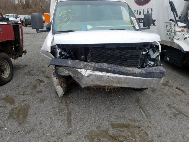 1GBJG31U541221407 - 2004 CHEVROLET EXPRESS G3500  photo 9