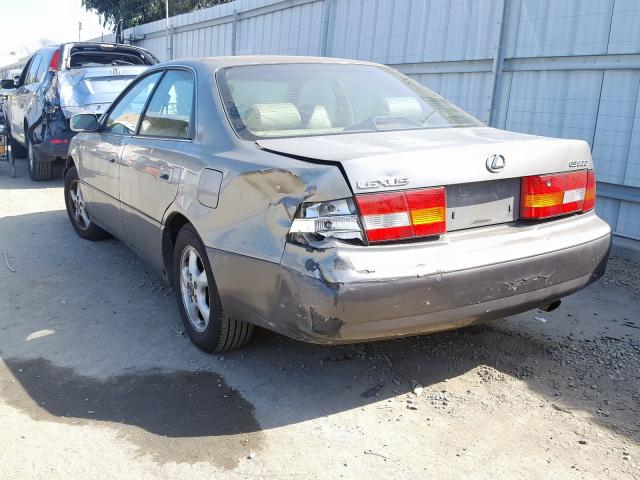 JT8BF22G1V0030689 - 1997 LEXUS ES 300  photo 3