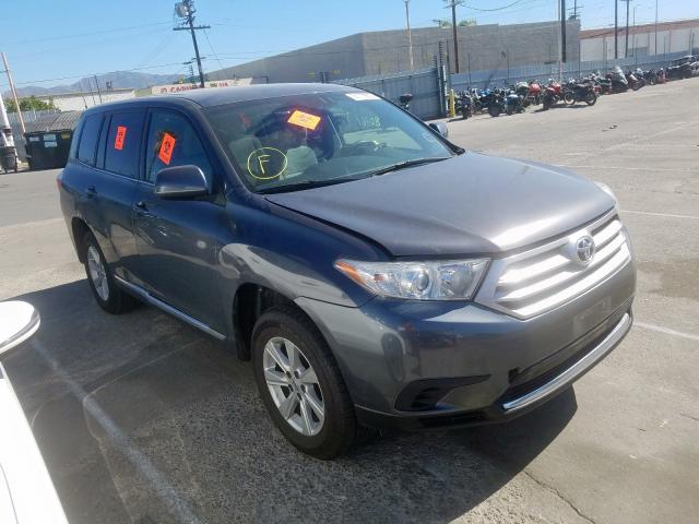5TDZA3EH5DS043952 - 2013 TOYOTA HIGHLANDER BASE  фото 1