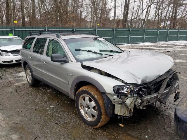 YV1SZ59H741135071 - 2004 VOLVO XC70  photo 1