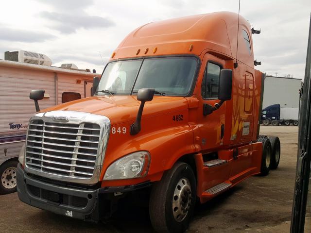 1FUJGLDR8DLBV1940 - 2013 FREIGHTLINER CASCADIA 125  photo 2