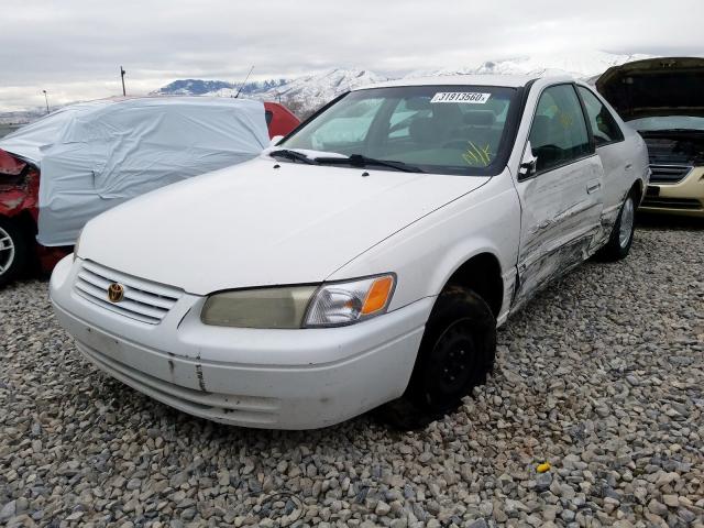 JT2BG22K8W0124291 - 1998 TOYOTA CAMRY CE  photo 2