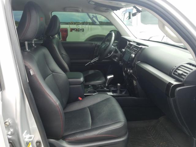 JTEBU5JR3J5531832 - 2018 TOYOTA 4RUNNER SR5/SR5 PREMIUM  photo 5