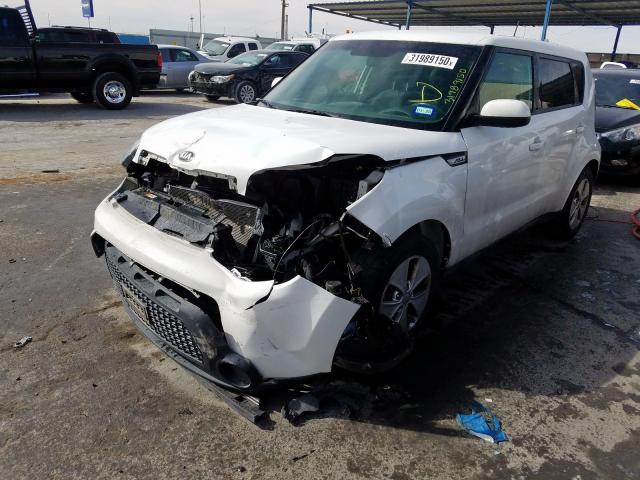 KNDJN2A26G7393800 - 2016 KIA SOUL  photo 2