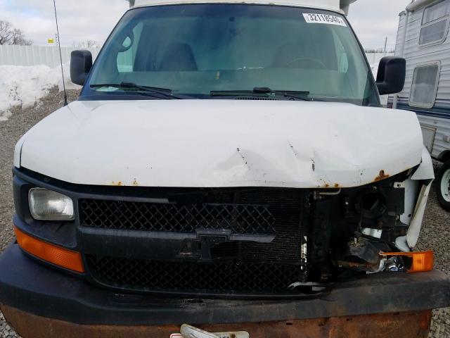 1GBHG31K581153757 - 2008 CHEVROLET EXPRESS G3500  photo 7