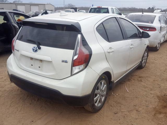 JTDKDTB33H1596569 - 2017 TOYOTA PRIUS C  photo 4