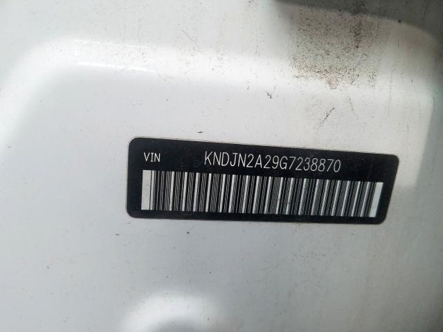 KNDJN2A29G7238870 - 2016 KIA SOUL  photo 10