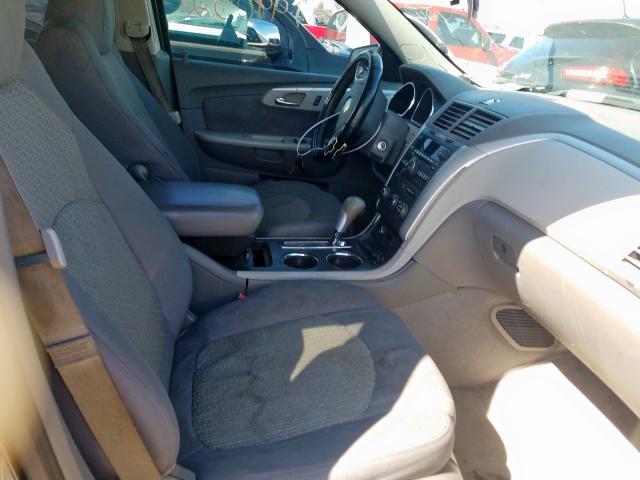 1GNKVEED8BJ174678 - 2011 CHEVROLET TRAVERSE LS  photo 5