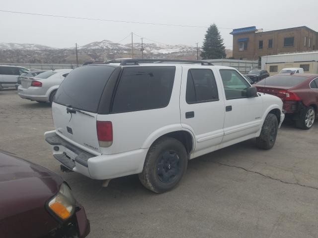 1GNDT13W612143384 - 2001 CHEVROLET BLAZER WHITE photo 4