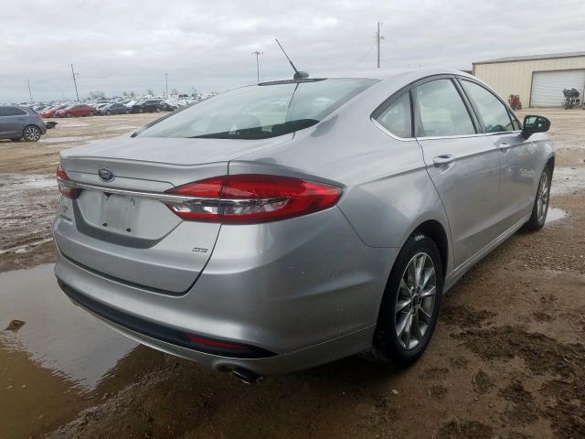 3FA6P0H74HR203658 - 2017 FORD FUSION SE  photo 4