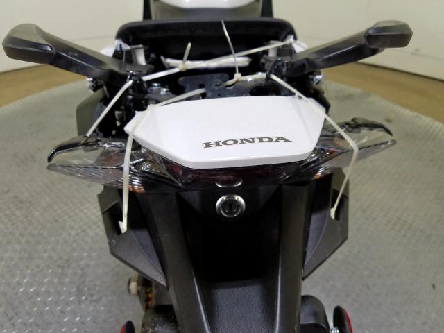 JH2RC7919EK000746 - 2014 HONDA VFR800 F  photo 19