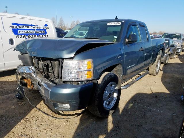 1GCRCSE06BZ163513 - 2011 CHEVROLET SILVERADO C1500 LT  photo 2