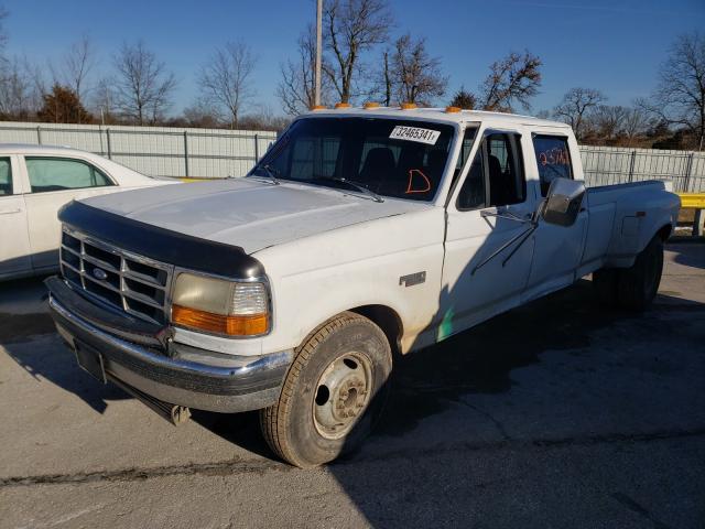 2FTJW35MXPCA76764 - 1993 FORD F350 WHITE photo 2