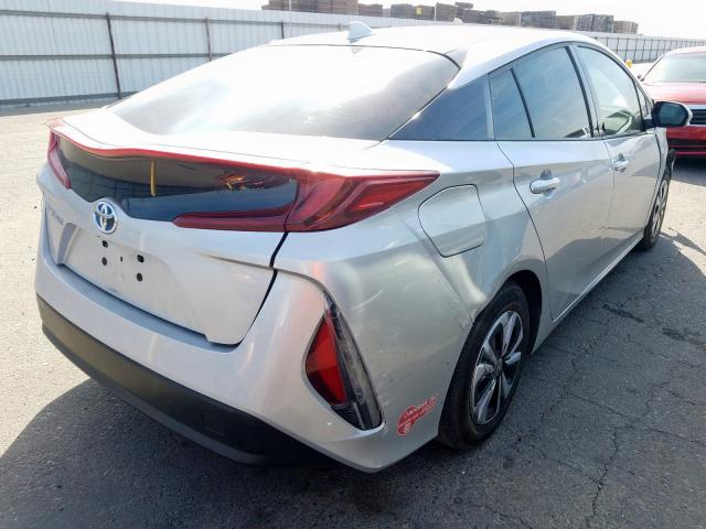 JTDKARFP0H3061924 - 2017 TOYOTA PRIUS PRIME  photo 4