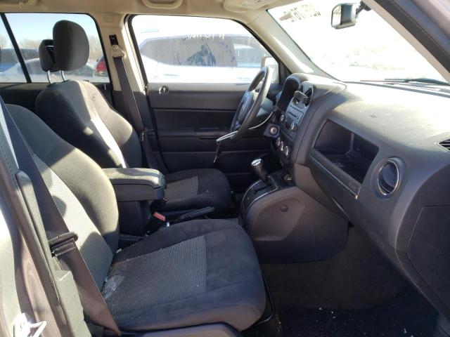 1C4NJRBB5GD781672 - 2016 JEEP PATRIOT SPORT SILVER photo 5