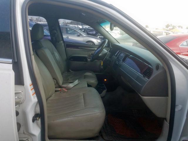 1LNHM81W24Y637046 - 2004 LINCOLN TOWN CAR EXECUTIVE  photo 5