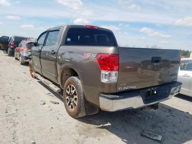 5TFDW5F19CX217975 - 2012 TOYOTA TUNDRA CREWMAX SR5  photo 3