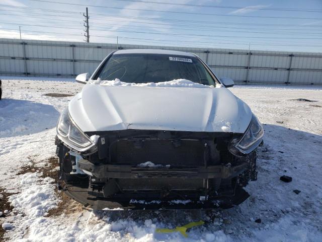 5NPE24AF7JH644058 - 2018 HYUNDAI SONATA SE WHITE photo 9