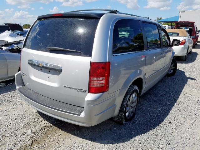 2A4RR4DE8AR178511 - 2010 CHRYSLER TOWN & COUNTRY LX  photo 4