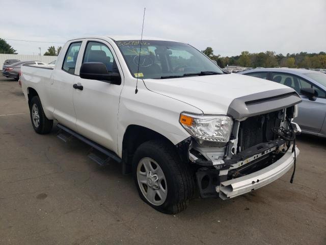 5TFUM5F17HX072965 - 2017 TOYOTA TUNDRA DOUBLE CAB SR/SR5 WHITE photo 1