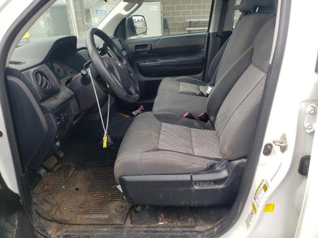 5TFUM5F17HX072965 - 2017 TOYOTA TUNDRA DOUBLE CAB SR/SR5 WHITE photo 5