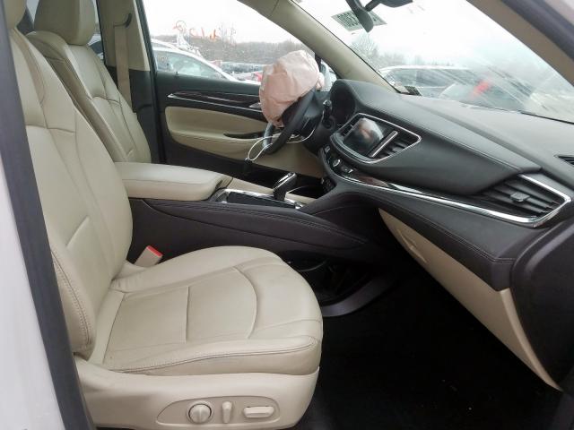 5GAEVAKW8JJ144701 - 2018 BUICK ENCLAVE ESSENCE  photo 5