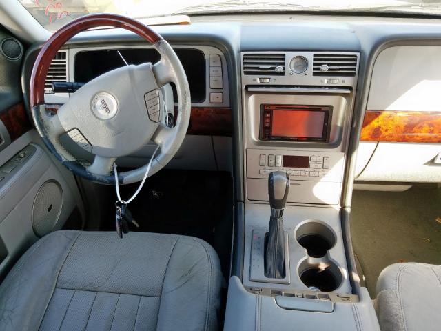 5LMFU27R54LJ31856 - 2004 LINCOLN NAVIGATOR  照片 9
