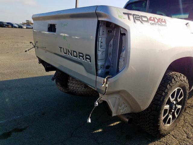 5TFDW5F13FX418680 - 2015 TOYOTA TUNDRA CREWMAX SR5  photo 9