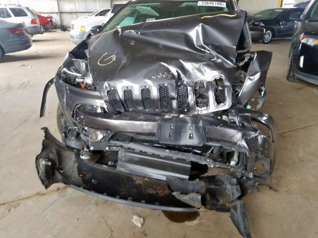 1C4PJLCB7GW258792 - 2016 JEEP CHEROKEE LATITUDE  photo 9