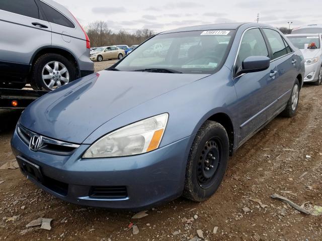 1HGCM56427A189720 - 2007 HONDA ACCORD LX  photo 2