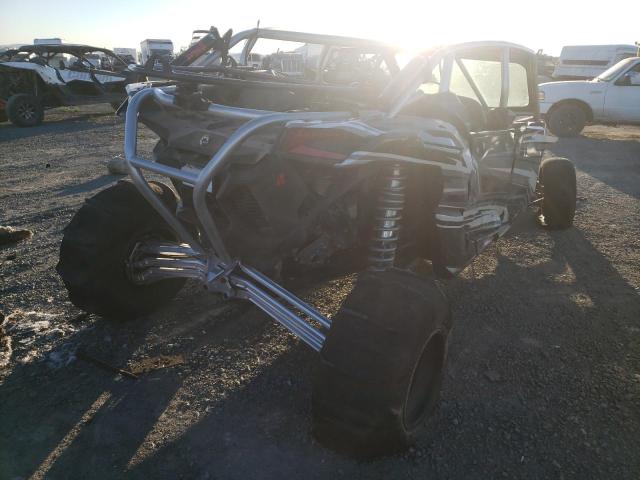 3JBVNAW23JK000058 - 2018 CAN-AM MAVERICK X RS TURBO R TWO TONE photo 4