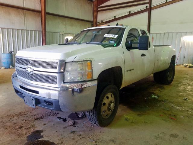 1GCJC39618E178132 - 2008 CHEVROLET SILVERADO C3500  photo 2