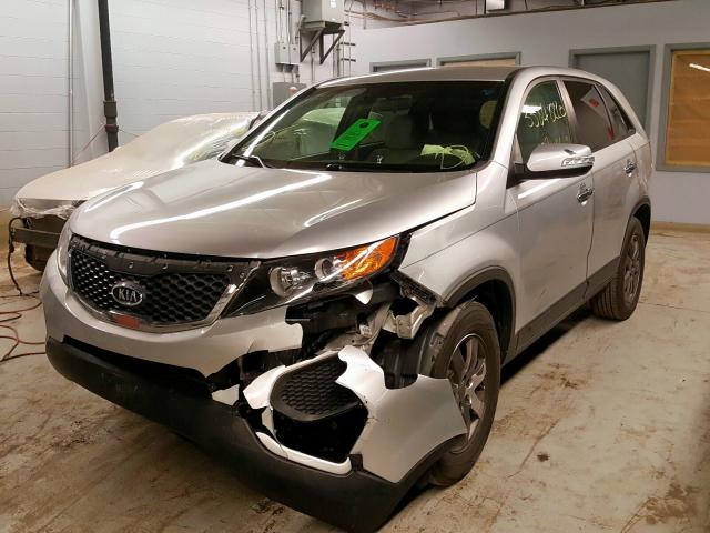 5XYKT3A11BG185861 - 2011 KIA SORENTO BASE  photo 2