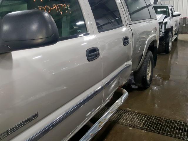 1GTGK23UX4F250271 - 2004 GMC SIERRA K2500 CREW CAB  photo 9