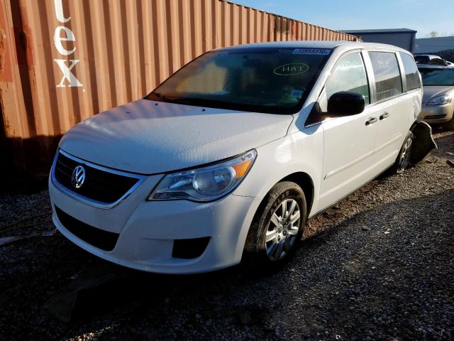 2C4RVAAG9CR393467 - 2012 VOLKSWAGEN ROUTAN S  photo 2